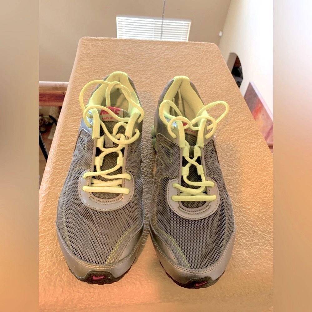 Nike - Picture 6 of 10
